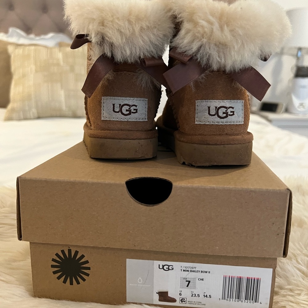 Ugg Mini Bailey Bow II